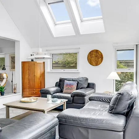 Frida - 125m From The Sea By Interhome *